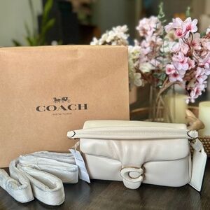 COACH Pillow Tabby 20 Chalk